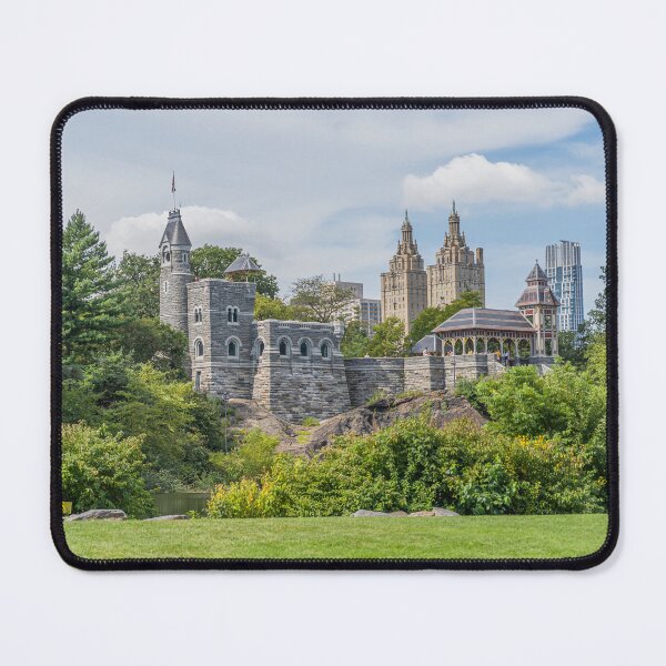 Aperçu de l'œuvre Château du Belvédère créée et vendue par KensLensDesigns.