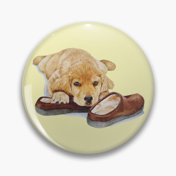 Artikelvorschau, niedlicher Welpe golden retriever, der Pantoffel streichelt entworfen und verkauft von pollywolly.