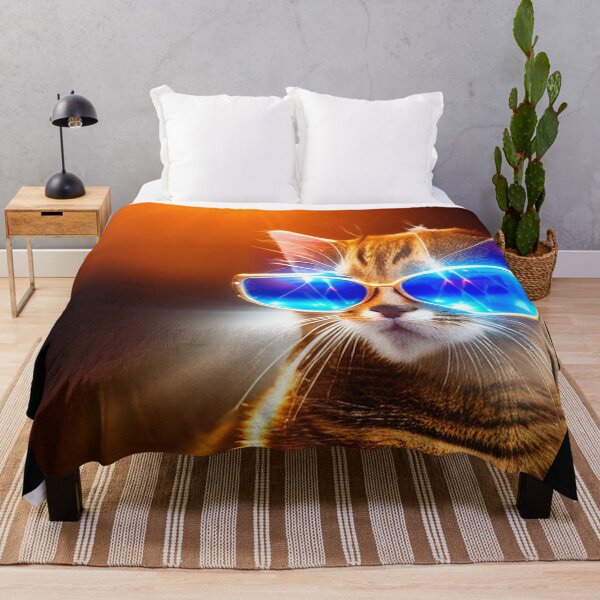 Artikelvorschau, exklusive fetzige modische Haute Cat mit Brille und Goldkette entworfen und verkauft von ValleyDream.