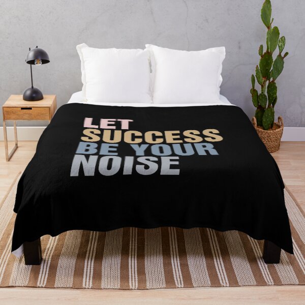 Aperçu de l'œuvre laissez le succès être votre bruit T-shirt classique créée et vendue par ouaredi.