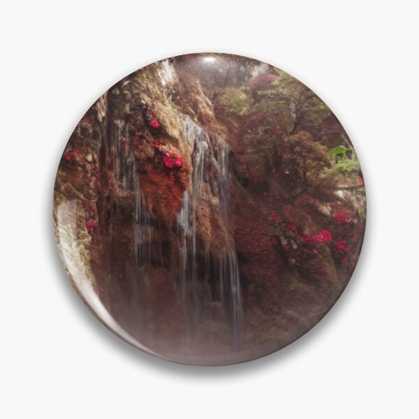 Aperçu de l'œuvre Secret Waterfall créée et vendue par Sub-Ruminations.