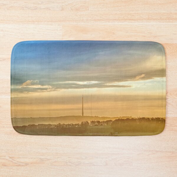 Artikelvorschau, Emley Moor Mast Misty Morning entworfen und verkauft von Alisonchambers2.
