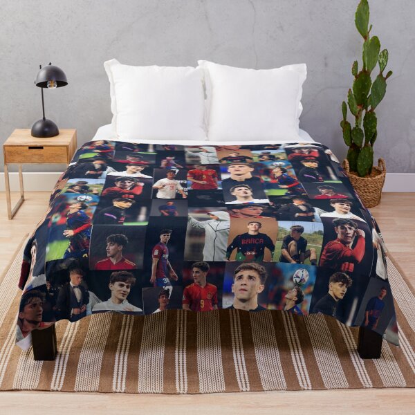 Pablo gavi best cover Throw Blanket