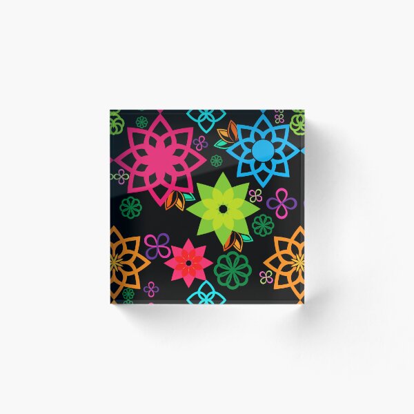 Artikelvorschau, Geo-Blumen mit Schwarz entworfen und verkauft von Stormpaint.