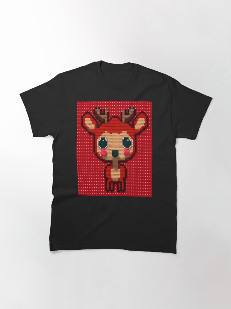 Disover Small sweater reindeer on red background Classic T-Shirt