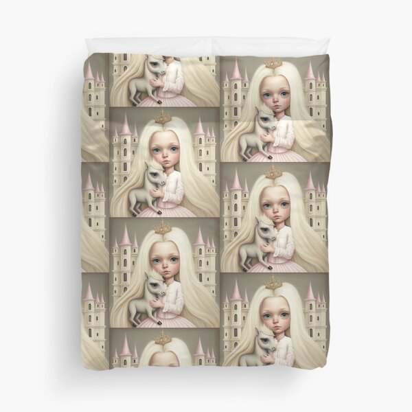 The queen & her horse Duvet Cover