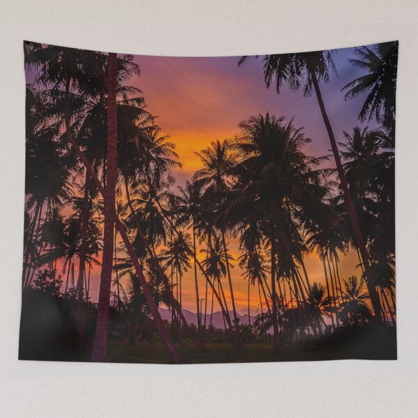 Aperçu de l'œuvre Silhouette de cocotiers sur la plage au coucher du soleil créée et vendue par KimmyRob.