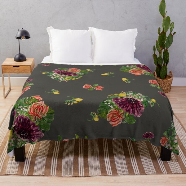 Aperçu de l'œuvre Dahlia palm flower pattern a watercolor grey créée et vendue par Yana Mustafina | Boho Soulful Designs.