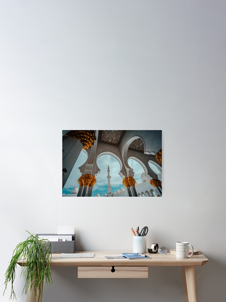 Imagen 2 de 3, Póster con la obra Sheikh Zayed Grand Mosque at dusk, Abu-Dhabi, UAE, diseñada y vendida por RaimondKlavins.