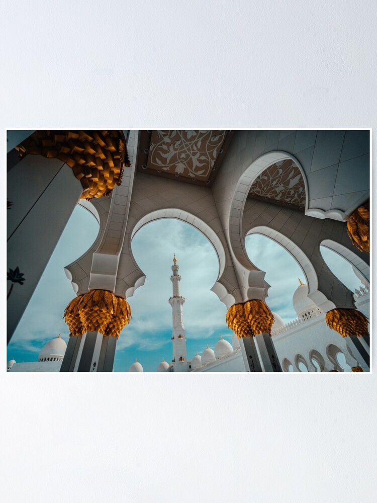 Imagen 1 de 3, Póster con la obra Sheikh Zayed Grand Mosque at dusk, Abu-Dhabi, UAE, diseñada y vendida por RaimondKlavins.