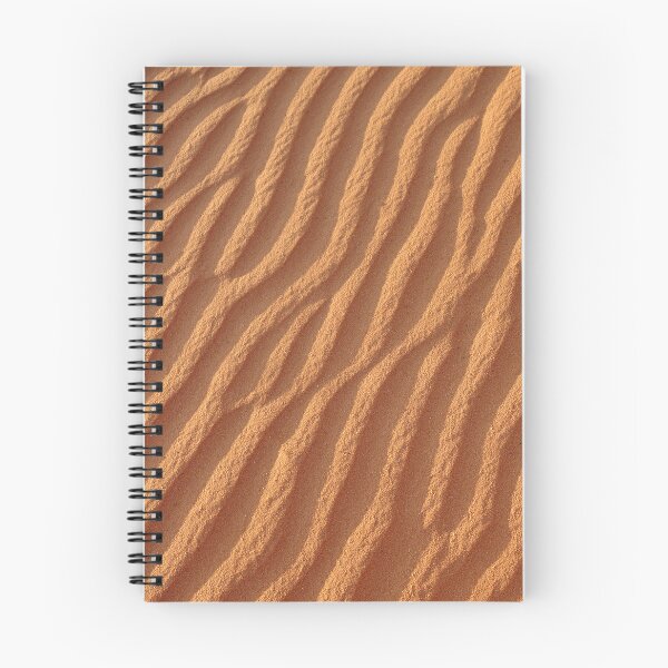 Artikelvorschau, Wunderschöne Wellenmuster in einer Sanddüne in der Wüste entworfen und verkauft von Pattern1design.