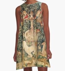 UNICORN IS FOUND / Fountain,Other Animals,Green Floral A-Line Dress