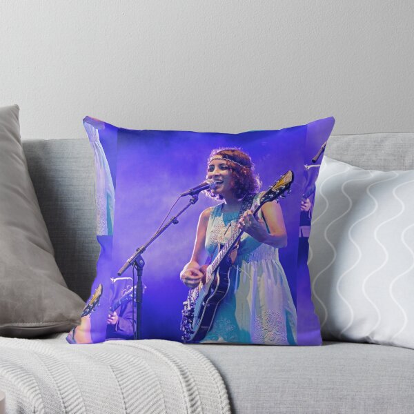 Item preview, r324/ finition 2022 : Singer Woman : Gaby Moreno par Okaio Créations  Olavia-Olao designed and sold by o.okaïo.