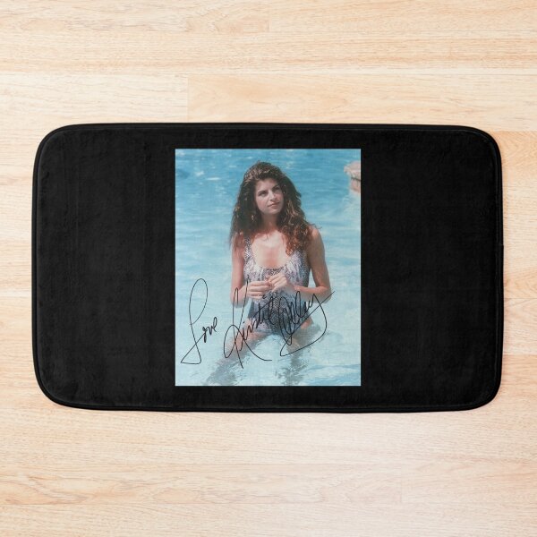 Artikelvorschau, Kirstie Alley R.I.P Vintage Retro Unterschrift Schauspielerin Legend Art Photo entworfen und verkauft von BrentZimmerman.