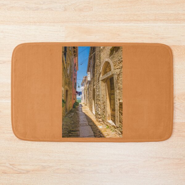 Aperçu de l'œuvre Rue de Buje, Croatie créée et vendue par jojobob.