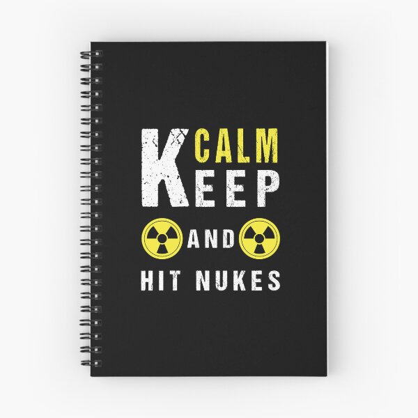Artikelvorschau, Bleib ruhig und schlage Atomwaffen. Wesentliches T-Shirt entworfen und verkauft von aliceoutline.
