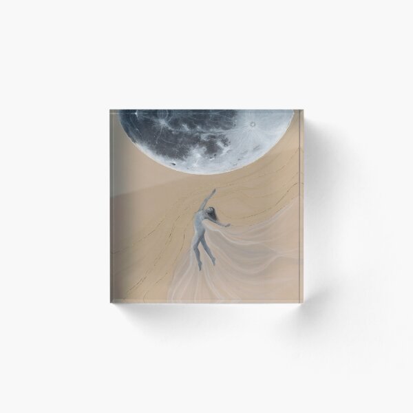 Aperçu de l'œuvre Fille Surréaliste Fille Belle Lune Beaux-Arts Modernes Pleine Lune créée et vendue par MartynaDesign.