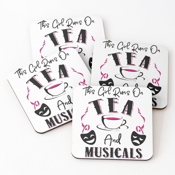 Artikelvorschau, Dieses Mädchen läuft auf Tee und Musicals T-Shirt entworfen und verkauft von KsuAnn.