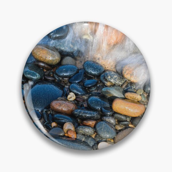 Artikelvorschau, Die Magie des Michigansees. Lake Michigan Stones von einer Welle umspült. entworfen und verkauft von TTDean.