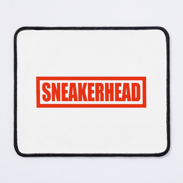 Aperçu de l'œuvre Coffret Sneakerhead - Rouge créée et vendue par Tee4Daily.