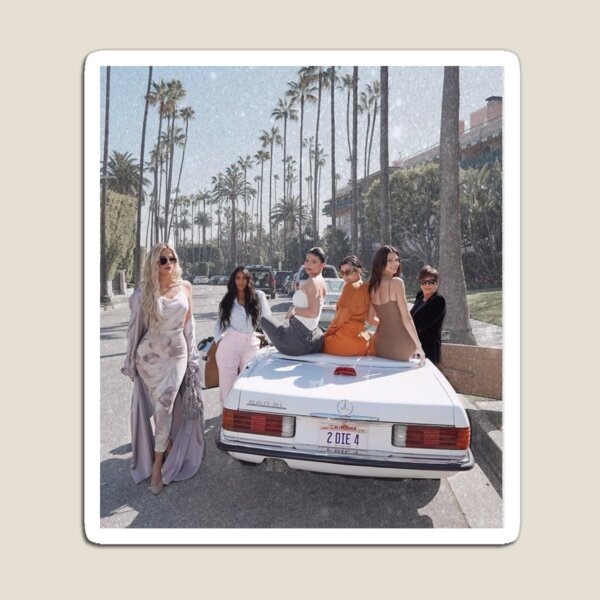 Aperçu de l'œuvre Kardashian et Jenners créée et vendue par audreyknn.