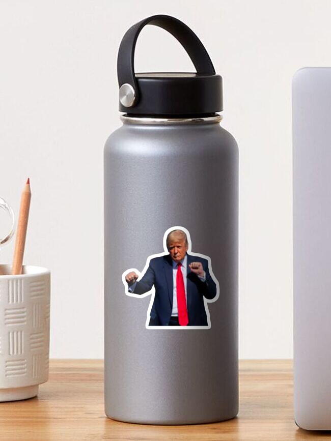 Thumbnail 1 von 3, Sticker, Donald Trump tanzt designt und verkauft von Madeline-13.