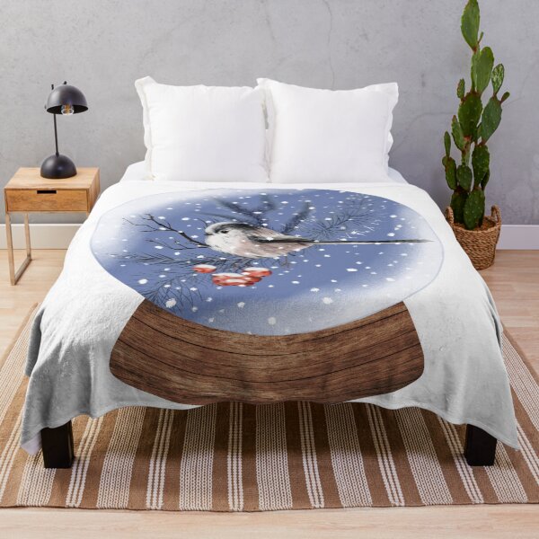 Aperçu de l'œuvre Boule à neige Oiseaux d'hiver 1 créée et vendue par TasimaDesign.