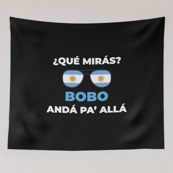 Artikelvorschau, Was ist Bobo? Messi Argentinien fútbol Fußball Katar 2022, Lustige argentinische Fußball-Fußballmannschaft mit argentinischer Flagge 2022 entworfen und verkauft von PrintOfi.