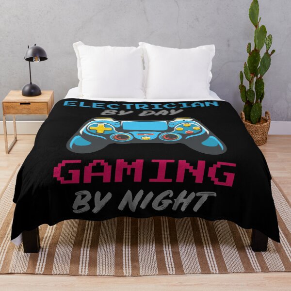 Artikelvorschau, Elektriker bei Tag Gaming bei Nacht entworfen und verkauft von ARTZ84.