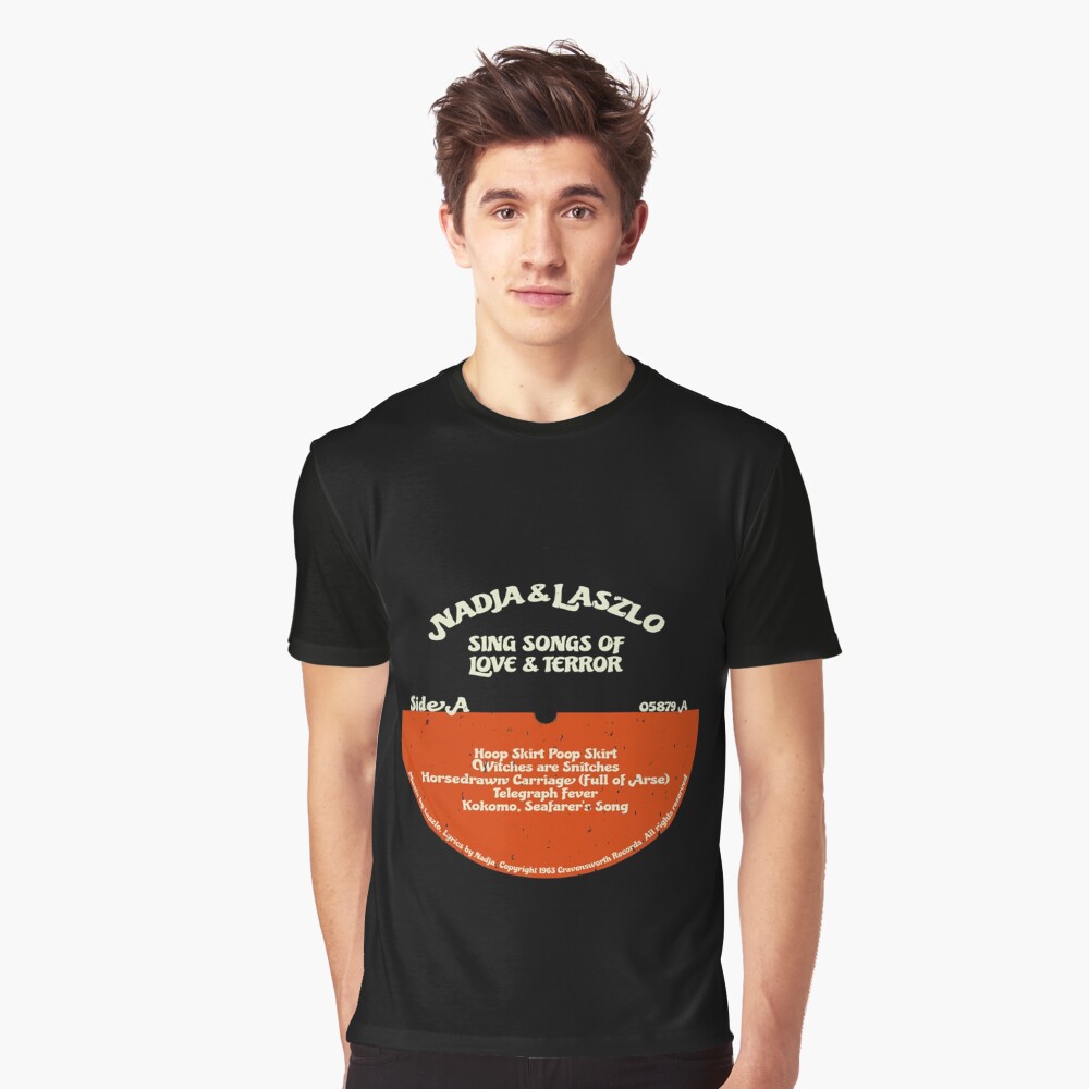 Aperçu de l'œuvre T-shirt graphique créée et vendue par CraftsaurMoree.