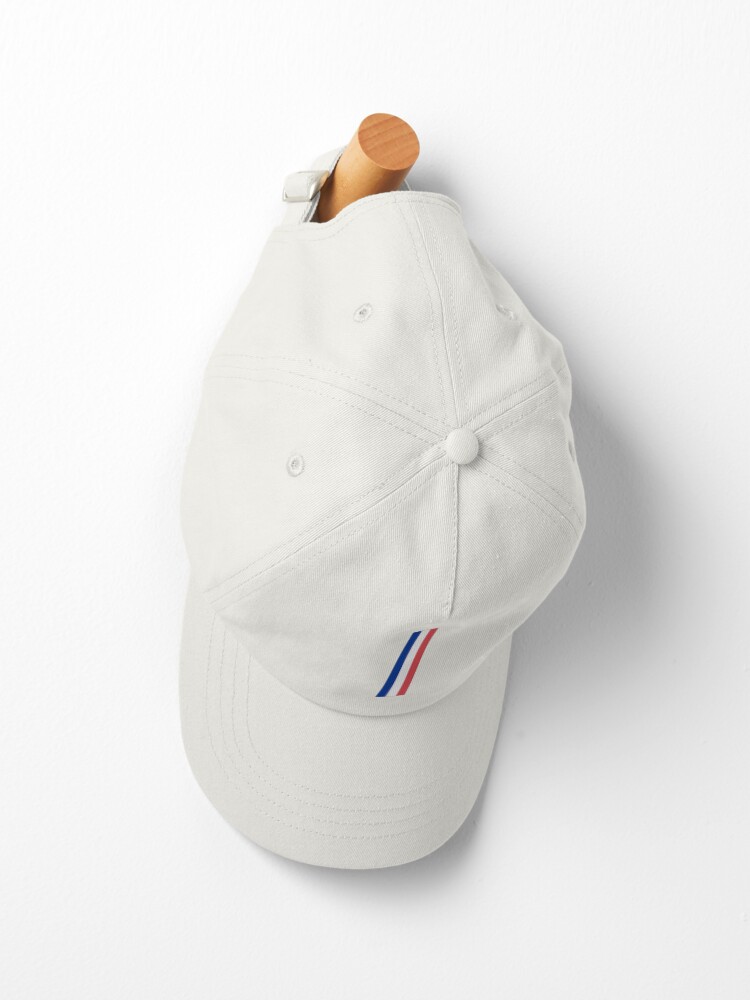 Aperçu 2 sur 7. Casquette avec l'œuvre Drapeau français créée et vendue par Filalidesign.