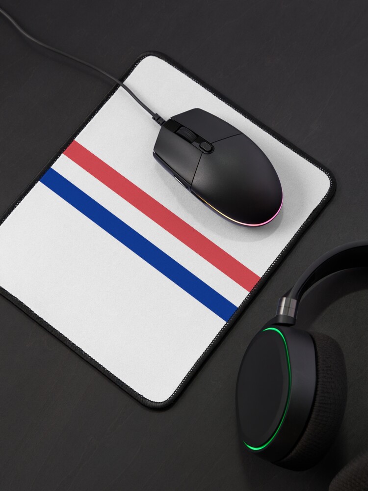 Aperçu 4 sur 5. Tapis de souris avec l'œuvre Drapeau français créée et vendue par Filalidesign.