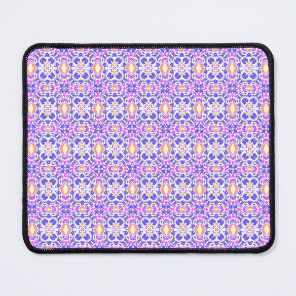 Artikelvorschau, Hübsches lila rosa Kaleidoskop entworfen und verkauft von Funkdom.