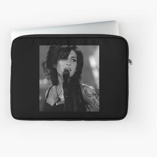 Aperçu de l'œuvre Amy noir et blanc Top duo créée et vendue par ahmabeltsod.