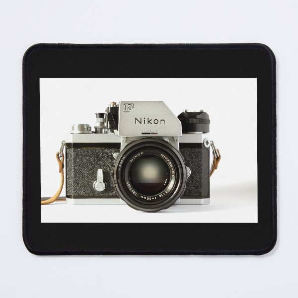 Aperçu de l'œuvre Nikon F classique créée et vendue par How67.