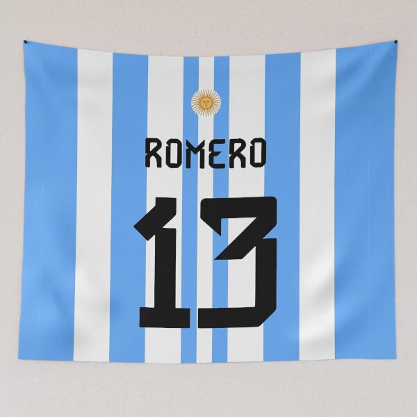 Artikelvorschau, Cristian Romero - Argentinien Weltmeisterschaft entworfen und verkauft von On Target Sports.