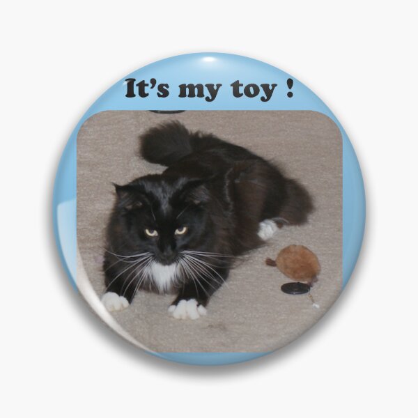 Artikelvorschau, Es ist mein Spielzeug - Tuxedo Maine Coon Cat entworfen und verkauft von TechLaughs.