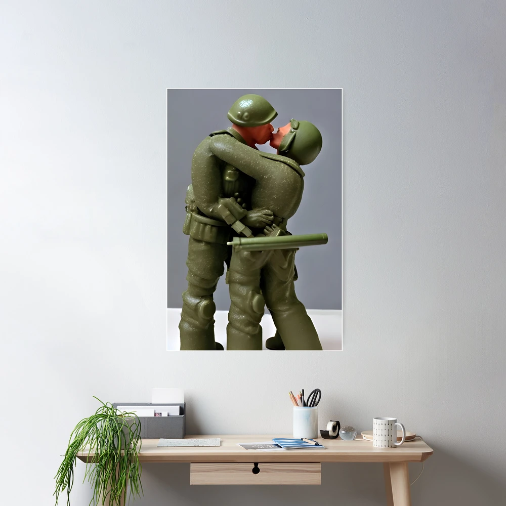 Kissing Toy Soldiers
