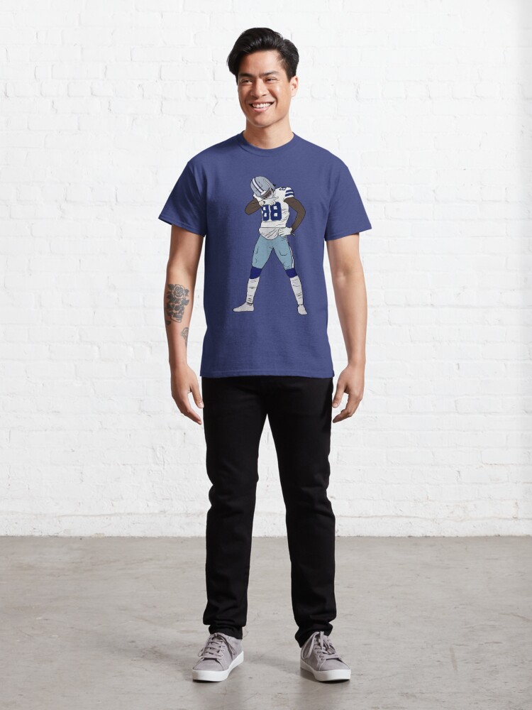 Disover CeeDee Lamb Pointing Celebration Classic T-Shirt