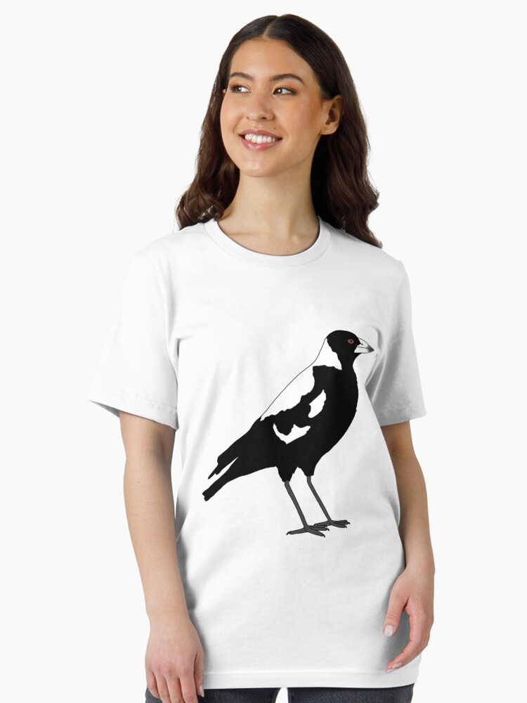 Aperçu 2 sur 7. T-shirt essentiel avec l'œuvre Pie bavarde d'Australie créée et vendue par anselmleighton.
