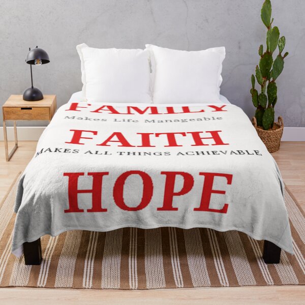 Aperçu de l'œuvre family, faith, hope, friends makes everything easier créée et vendue par Chris Purdy.