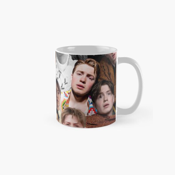 Vista previa del artículo con la obra «collage de fotos de kit connor», diseñado y vendido por T-shirtakStore.