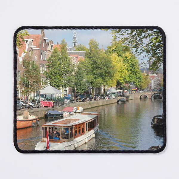 Artikelvorschau, Auf den Grachten von Amsterdam treiben entworfen und verkauft von Michael Fitzsimmons.
