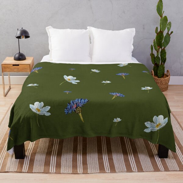 Aperçu de l'œuvre Flower blue daisy pattern seamless a watercolor green créée et vendue par Yana Mustafina | Boho Soulful Designs.