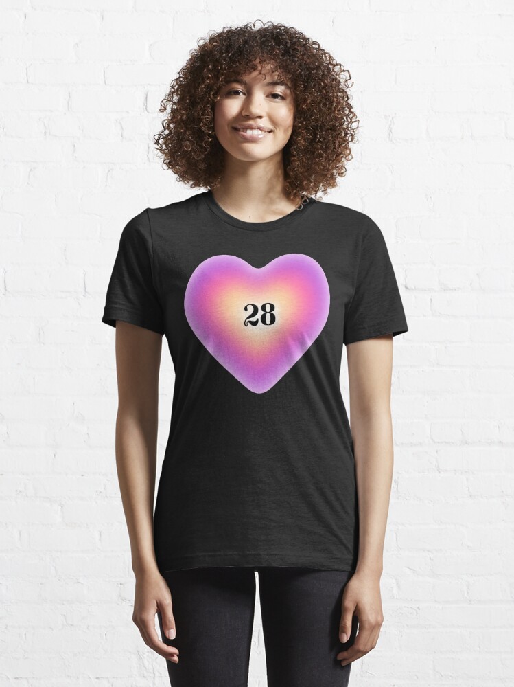 Aura heart| Louis Tomlinson| 28 | Essential T-Shirt