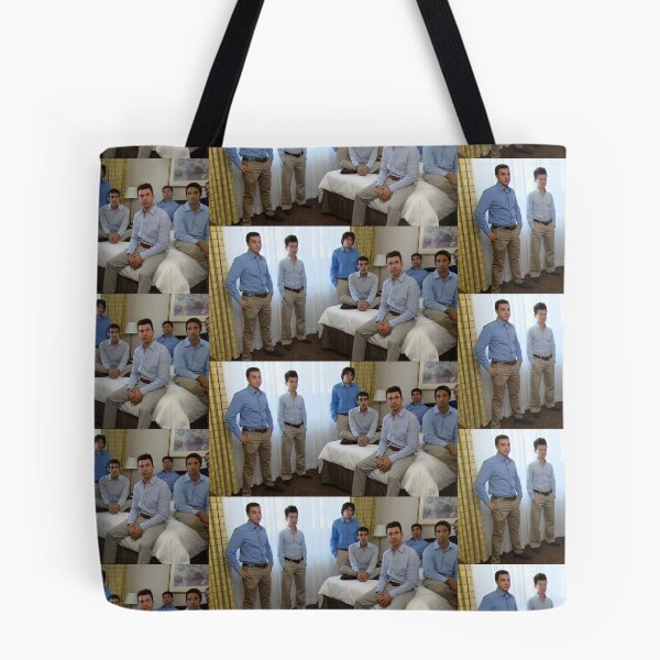 Artikelvorschau, Nathan Fielder x8 entworfen und verkauft von Swaggy Designs.