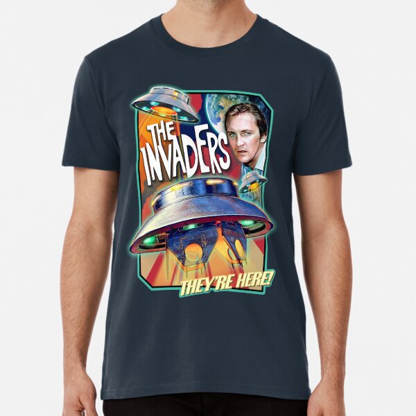 Artikel-Vorschau von THE INVADERS (Logo von 1967) - Sie sind hier - David Vincent - Fliegende Untertasse UFO - Vintage Art, designt und verkauft von RetroTeeStudio.