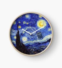 Une nuit étoilée Inspiration montagne Van Gogh avec Tardis Horloge