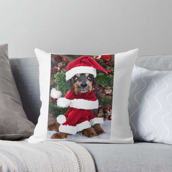 Aperçu de l'œuvre Santa C Dog  T-shirt classique créée et vendue par SociableAnimals.