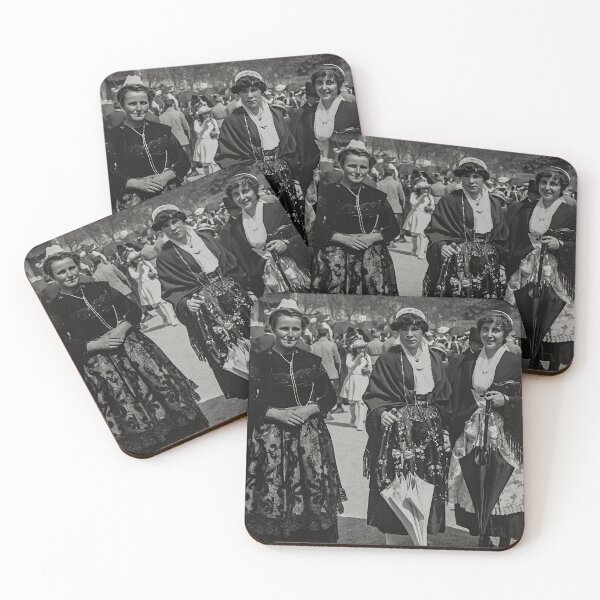 Item preview, French fashion 1920 designed and sold by lobodelnoir.
